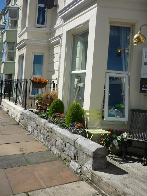 The Rusty Anchor Guesthouse Plymouth Exterior photo